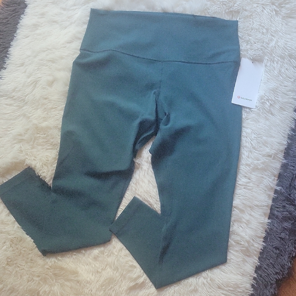 🐞Lululemon Athletica Green Leggings Essential Activewear